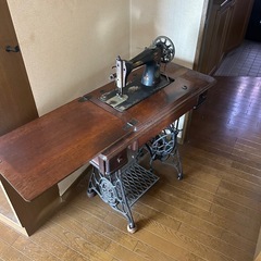 SINGER社　アンティークミシンの画像