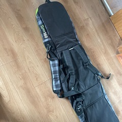 スノーボードケースの画像