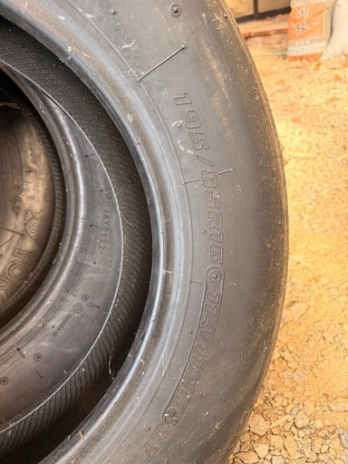 ヨコハマ　SUPER STEEL RY108  195/85R16 114/112 ４本