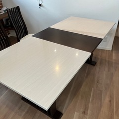 【取引中】伸縮式ダイニングテーブルの画像