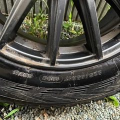 【使用回数1季節】スタッドレスタイヤ　エクストレイルの画像