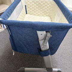 ベビーベッドの画像