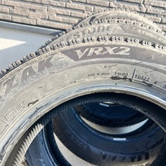 ②スタッドレスタイヤの画像