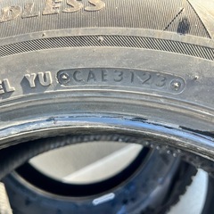 ②スタッドレスタイヤの画像