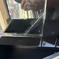 黒のミニ食器棚の画像