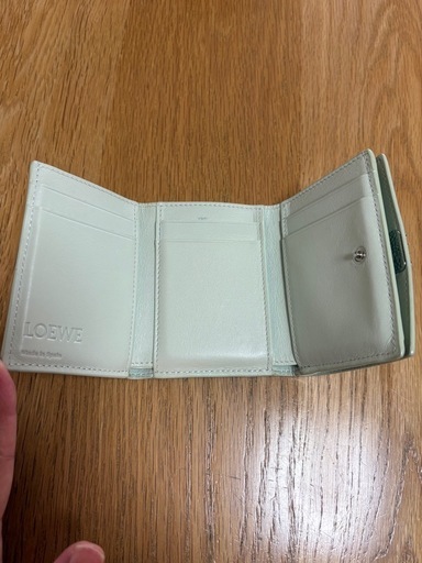 ロエベ　トライフォールドウォレット　ライトセラドン　三つ折り財布　loewe