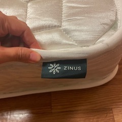 ZINUS セミダブル マットレス ポリエステルの画像