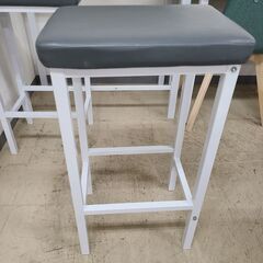J1968【リユースのサカイ柏店】HOMOOI　カウンターテーブルセット　椅子2脚付　大理石柄　　クリーニング済　参考価格17,999円の画像