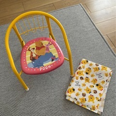 【引き取り限定】プーさん、子供用椅子＋レジャーシートの画像
