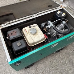 アネスト岩田　防音エンジンコンプレッサー　5馬力の画像