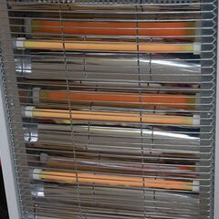 山善 遠赤外線電気ストーブ KSE-M093 2020年製 幅32×奥行32×高さ58cm 暖房機器 暖房器具 札幌市 清田区 平岡の画像