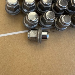 トヨタ純正ナットの画像