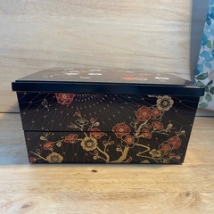 漆塗り花柄2段重箱　幸楽重　新品未使用品　花柄　梅模様　朱色　2段の画像