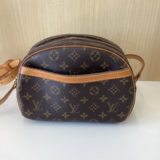 LOUIS VUITTON ブロワ　ショルダーバッグ