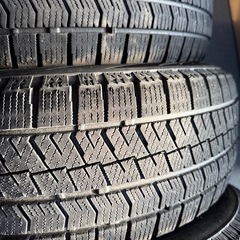 215/65R16 スタッドレス　ブリジストン　VRX2 スタッドレスタイヤの画像