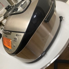 TIGER タイガー IH炊飯ジャー tacook JKT-J101 5.5合炊きの画像