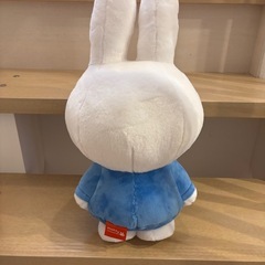 ミッフィー ぬいぐるみ 青いシャツの画像