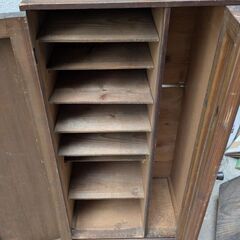 靴箱　食器棚　レトロ　収納にもの画像