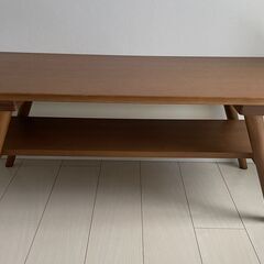 木製ローテーブルの画像