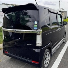 ホンダ Ｎ－ＢＯＸカスタム⭐️車検満タン2年付⭐️禁煙車　ＳＤナビ　ＥＴＣ　電動スライドドア　バックカメラ　オートエアコン　ＨＩＤヘッドライト　純正１４インチＡＷ　横滑り防止装置　プッシュスタート＆スマートキー 修理歴なしの画像
