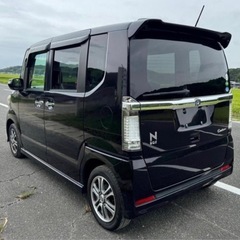 ホンダ Ｎ－ＢＯＸカスタム⭐️車検満タン2年付⭐️禁煙車　ＳＤナビ　ＥＴＣ　電動スライドドア　バックカメラ　オートエアコン　ＨＩＤヘッドライト　純正１４インチＡＷ　横滑り防止装置　プッシュスタート＆スマートキー 修理歴なしの画像