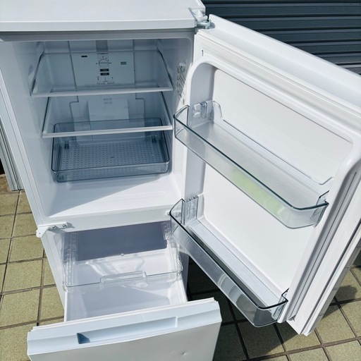 SHARP 152L 冷凍冷蔵庫 SJ-15E9-W 2022年製 ⚠️割れ、パーツ欠品/J124-06