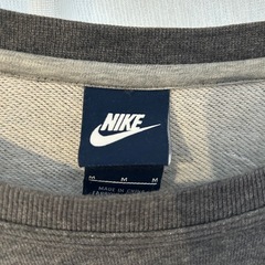 Nike グレー スウェット Mサイズの画像