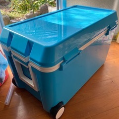 クーラーボックスの画像