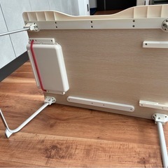 折りたたみ式ローテーブルの画像