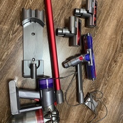 【分解清掃済】コードレス ダイソン 掃除機 V8 slim（スタンド付き）の画像