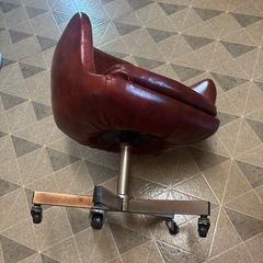 【0円】
回転椅子 肘付き キャスター付 昇降可能の画像