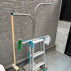 屋外 風に強い 組み立て不要 オールステンレス 物干し台 段違い 一体型 の画像