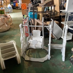 ベビージム　すべり台　ブランコ　バスケットゴール　遊具の画像