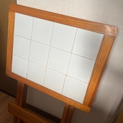 折りたためるテーブルの画像