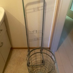 洗濯物入れ、ランドリーバスケットの画像