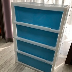 お話中　
４段　チェスト　収納ケース　衣装ケース　引き出しの画像