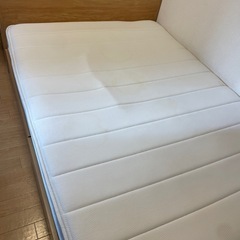 ニトリダブルベッドの画像