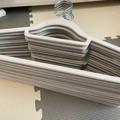 コストコハンガー47本の画像