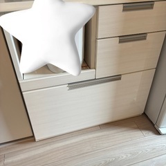 キッチンボード　食器棚　幅80cmの画像