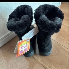 滑り止めブーツ女の子
の画像