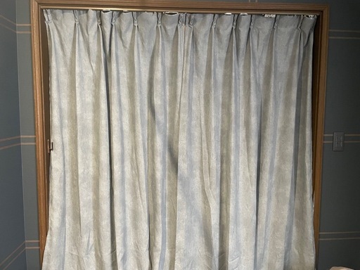 カーテン2枚組100×190 (る) 七道のカーテン、ブラインドの中古あげます