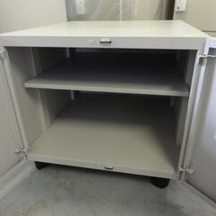 T-083 リサイクル品 業務用プリンター台の画像