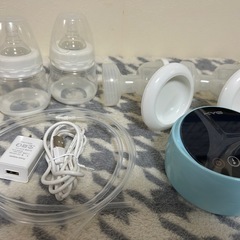 母乳搾乳機　電動　ダブルポンプ　授乳　9段階調節　BPAフリー　コンパクト　母乳育児　食洗機使用可能　シリコーンの画像