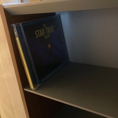 写真や小物、CDなどを置くタイプのシェルフ 収納の画像