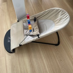 ベビービョルン　バウンサー　おもちゃ付きの画像