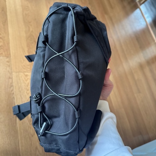 Supremeウエストバッグ