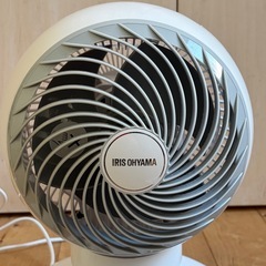 アイリスオーヤマ サーキュレーター　 リモコン付き　 PCF-SDC15T-Wの画像