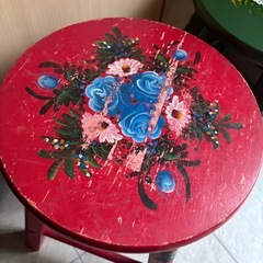 可愛い　椅子二つ　木製の画像