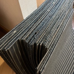 タイルカーペット　30枚ほどの画像