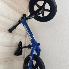 ストライダー青　の画像